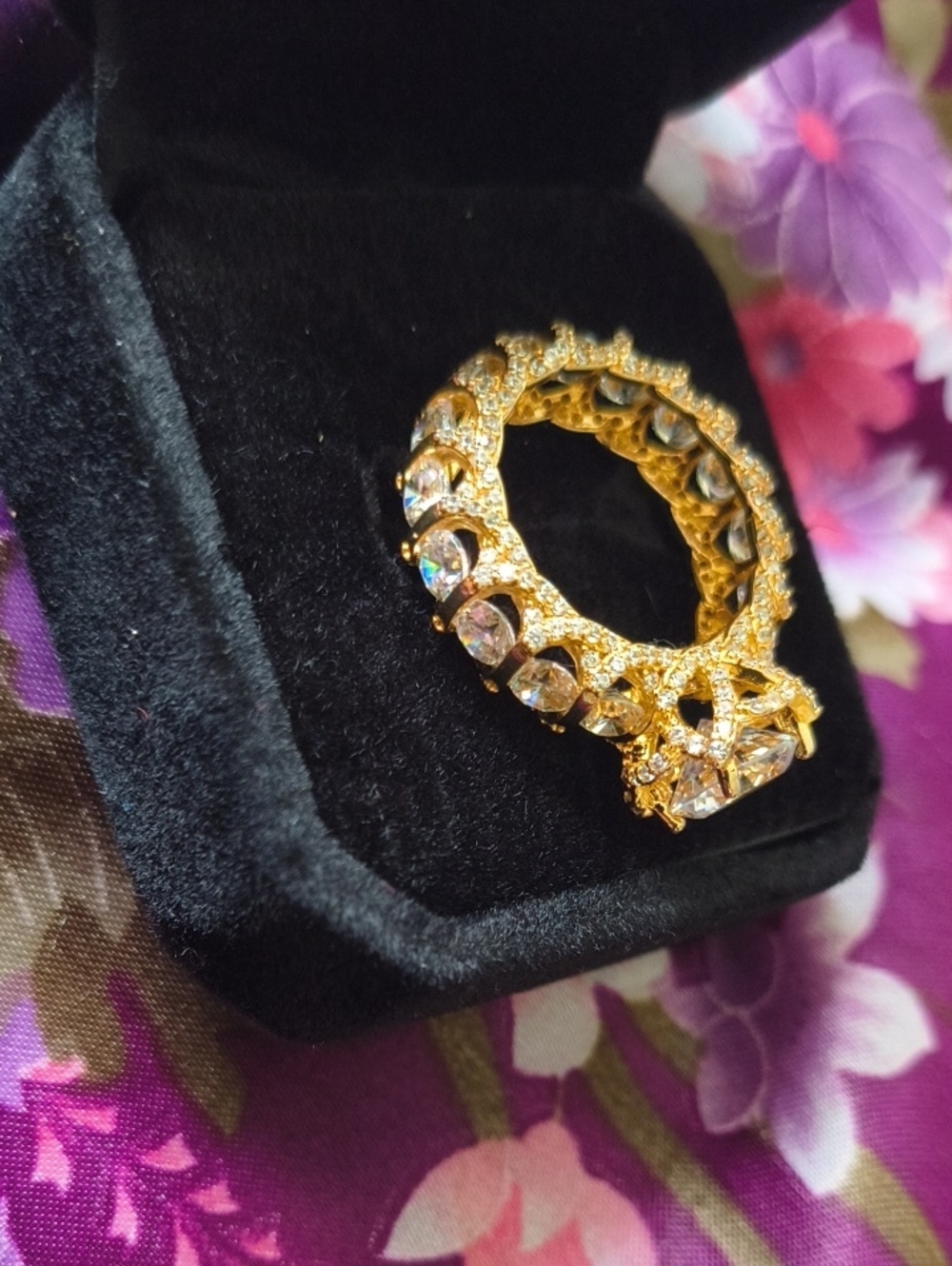 STUNNING!!! GOLD OVER STERLING SILVER RING SIZE 6. PICTURES DONT DO RING JUSTICE
